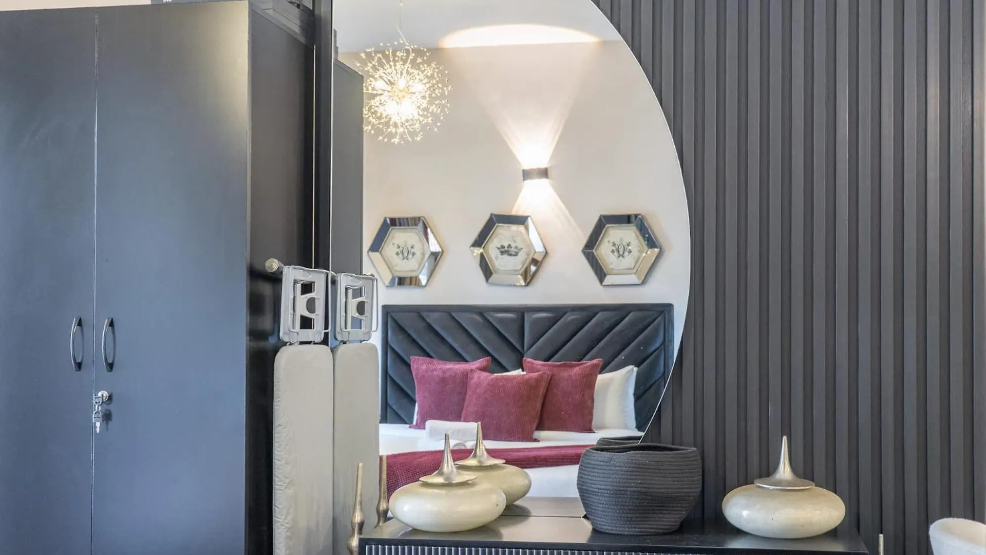 Extravagant Studio Stay For 2 In Jvc Dubai Apartment