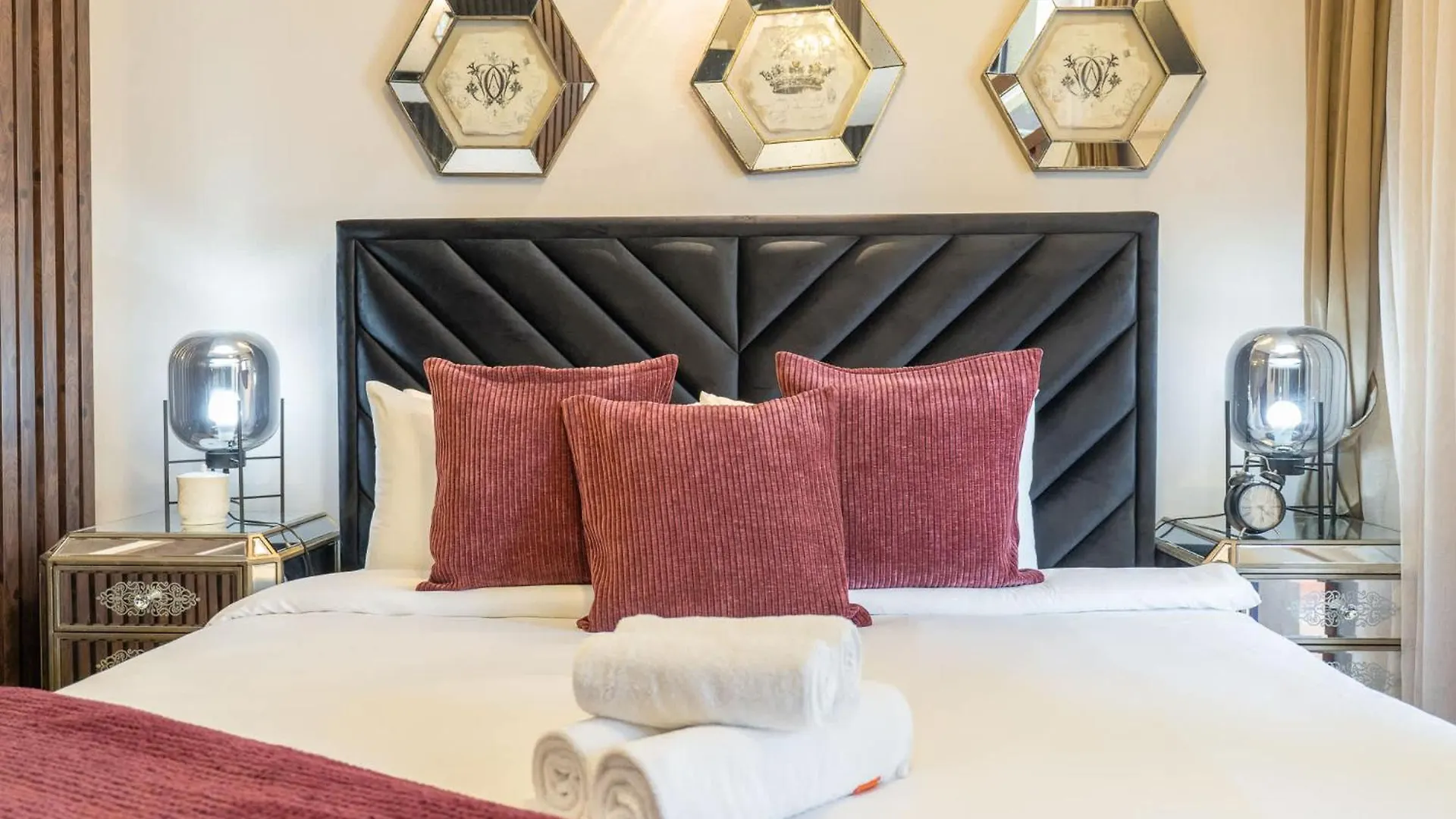 Apartment Extravagant Studio Stay For 2 In Jvc Dubai